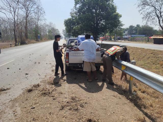 2. วันที่ 23 มีนาคม 2566 เวลาประมาณ 10.20 น.  ร.ต.ต.วิศณุ มีธะระ รอง สว.(ป) สภ.โกสัมพีนคร ปฏิบัติหน้าที่ร้อยเวร 20 และ เจ้าหน้าที่สายตรวจรถยนต์ ได้ให้ความช่วยเหลือกรณีรถกระบะตกไหล่ทางเลนขวา ขาล่อง ไม่มีผู้ใดได้รับบาดเจ็บ ไม่มีสิ่งของหลวงเสียหาย